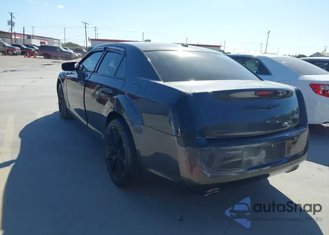 2013 Chrysler 300 Motown z USA, uszkodzony, nr VIN 2C3CCAAG6DH615227